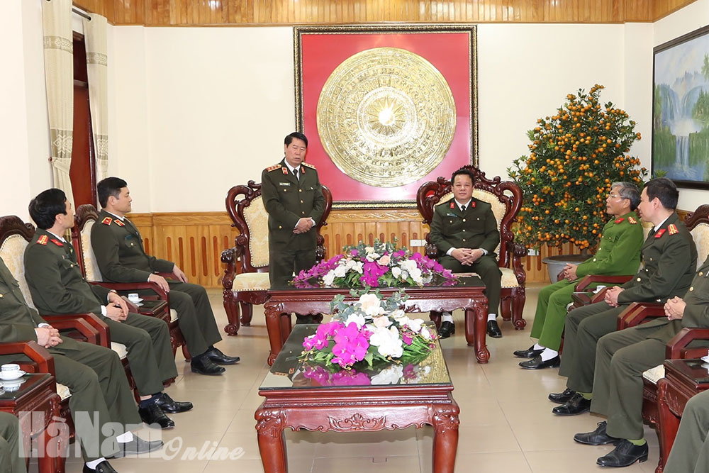 Thứ trưởng Bộ Công an kiểm tra công tác bảo đảm ANTT Tết Nguyên đán Tân Sửu 2021 tại Công an tỉnh