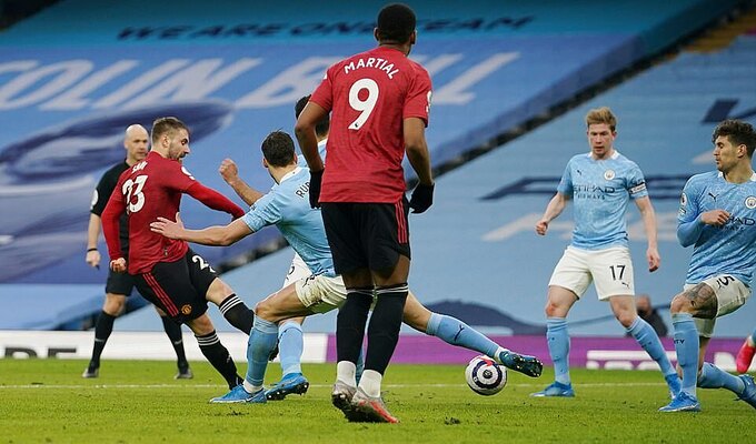 Man Utd hạ Man City ngay tại Etihad