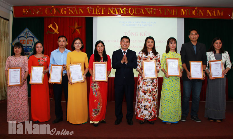 70 giáo viên đạt Giáo viên dạy giỏi THCS cấp tỉnh năm học 2020-2021