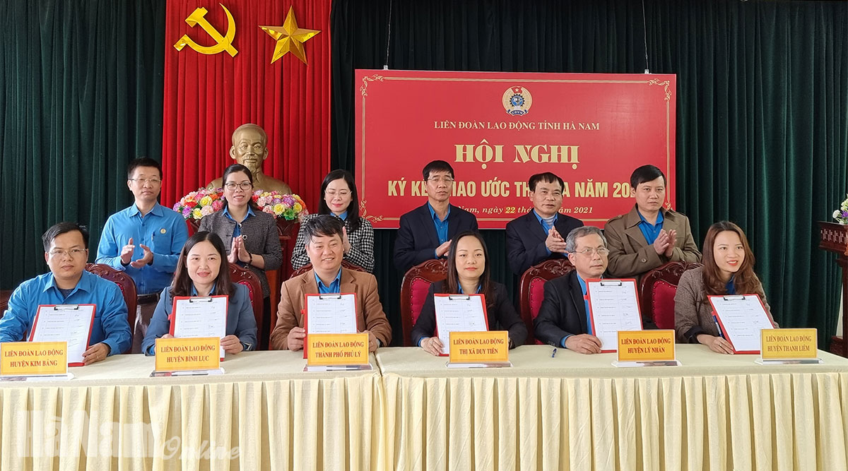 LĐLĐ tỉnh ký kết giao ước thi đua năm 2021