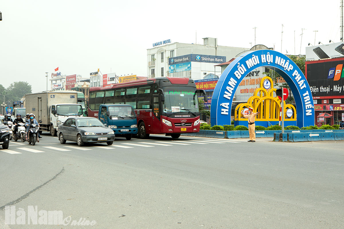 Tăng cường biện pháp bảo đảm an toàn giao thông tại các nút giao