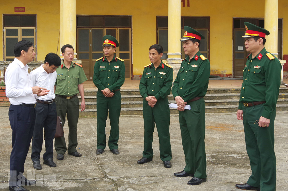 Lãnh đạo UBND tỉnh kiểm tra khu vực cách ly phòng, chống dịch Covid-19 tại Trung đoàn 151