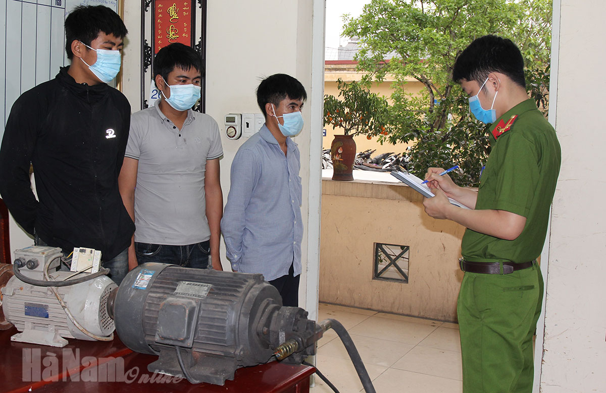 Bắt nhóm đối tượng ngắt điện vô hiệu hoá camera an ninh để trộm cắp