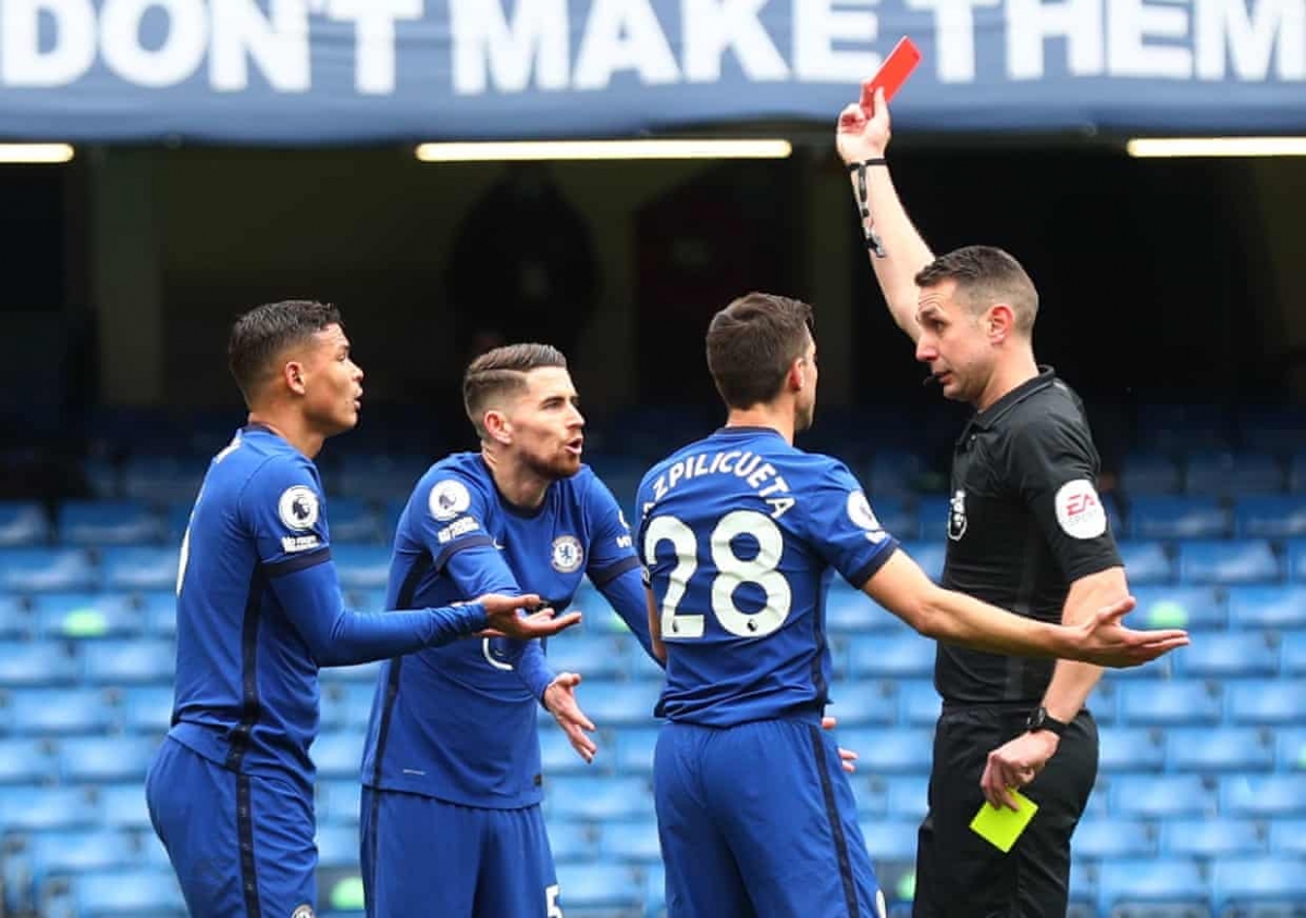Thiago Silva nhận thẻ đỏ, Chelsea thua sốc trước West Brom