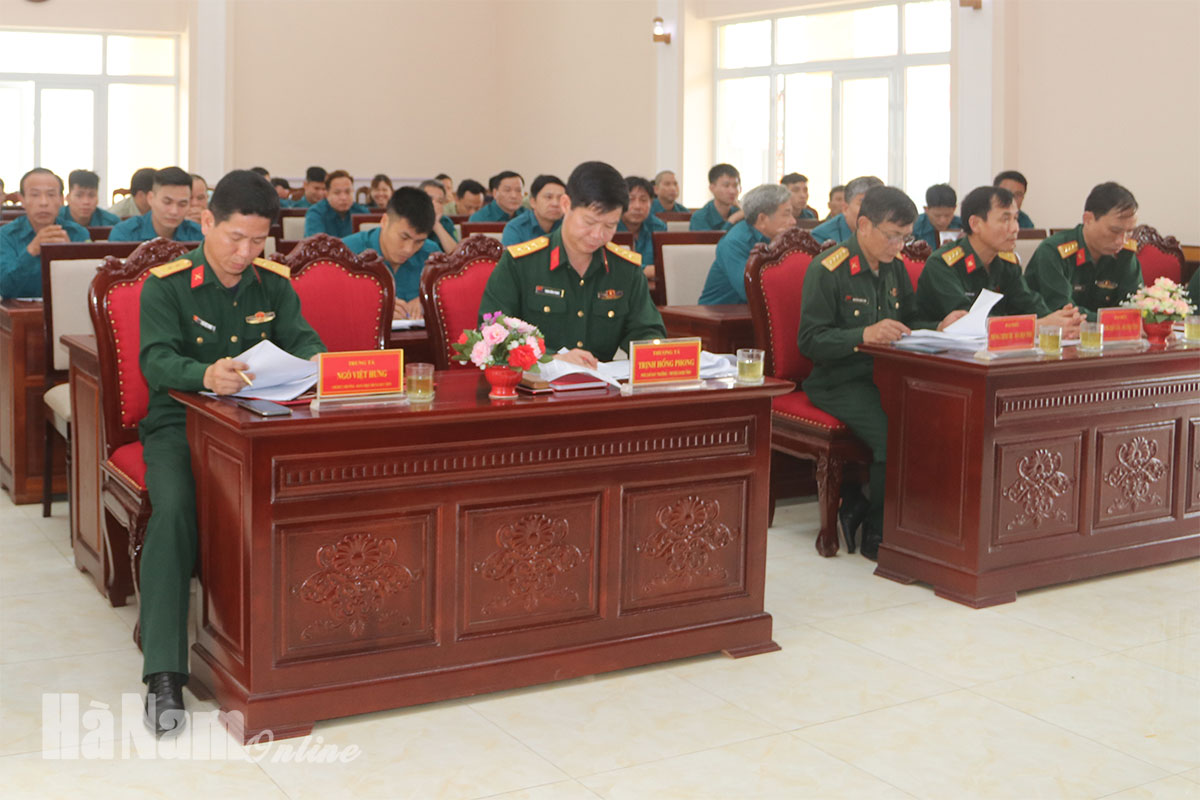 Ban CHQS thị xã Duy Tiên rút kinh nghiệm tháng đầu huấn luyện