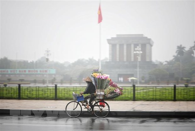 Khu vực Bắc Bộ tiếp tục có mưa nhỏ rải rác, trời oi bức