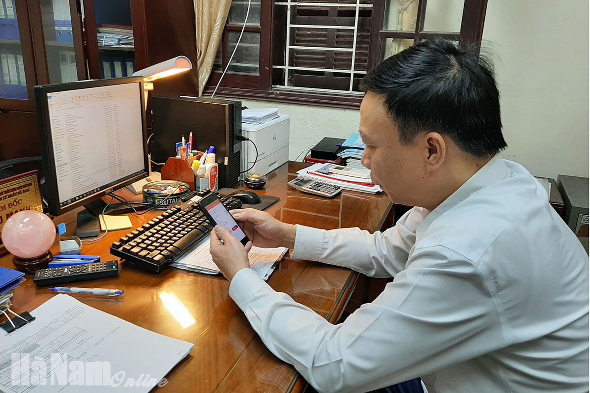 Tiện ích của giao dịch ngân hàng trực tuyến internet banking và mobile banking