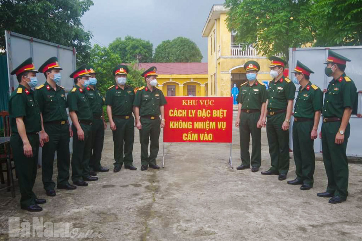 Cục Hậu cần Quân khu 3 kiểm tra công tác hậu cần và công tác phòng, chống dịch Covid-19 của Bộ CHQS tỉnh Hà Nam