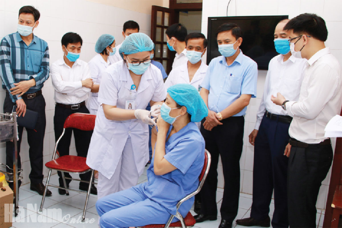 Ghi nhận bước đầu về tiêm vắc - xin phòng Covid-19