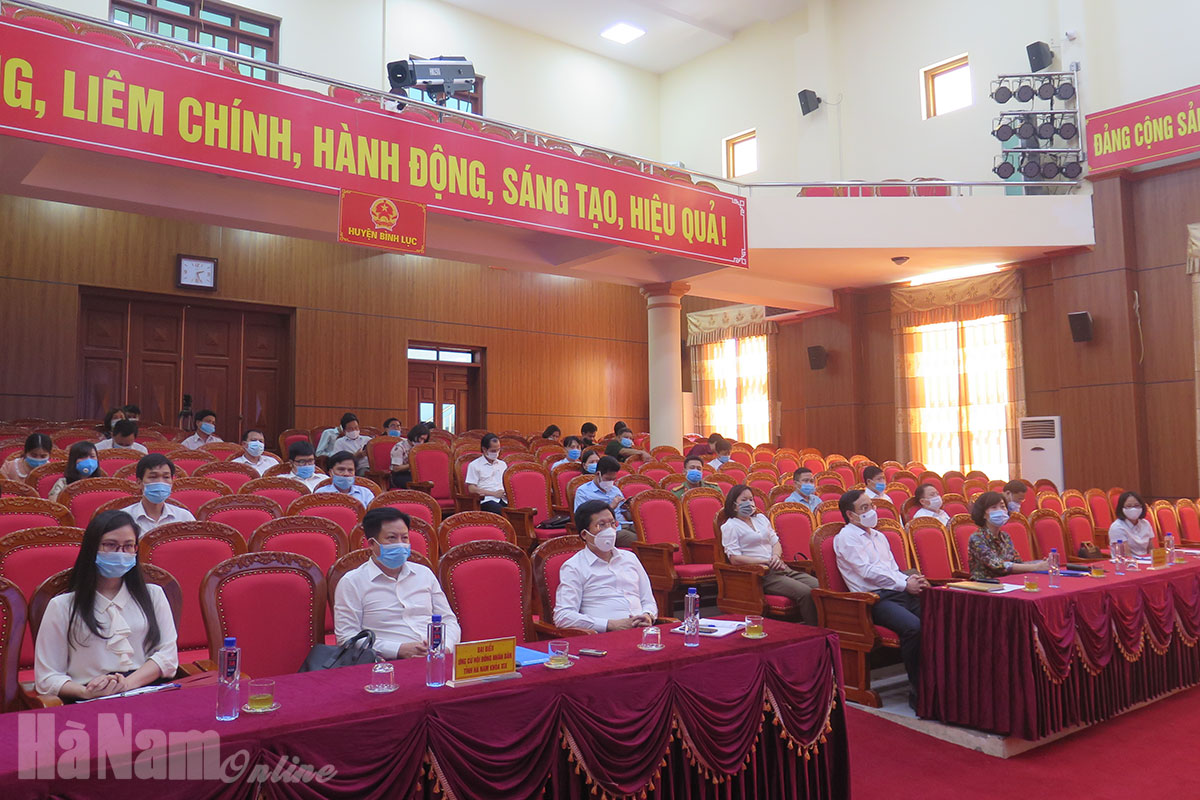 Tiếp tục chương trình hội nghị tiếp xúc giữa cử tri với người ứng cử đại biểu HĐND tỉnh khóa XIX