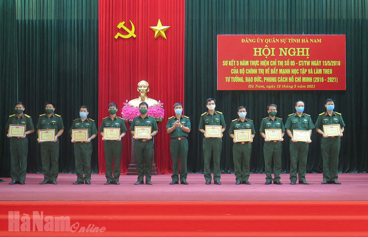 Đảng ủy Quân sự tỉnh sơ kết 5 năm thực hiện Chỉ thị 05 của Bộ Chính trị