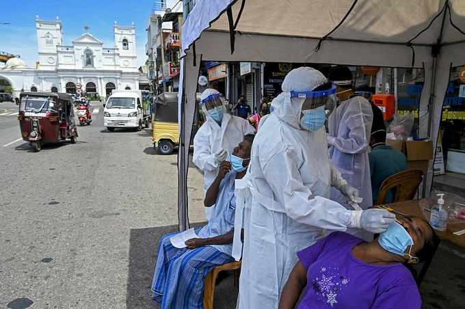 Thế giới cần học cách sống chung với Covid-19