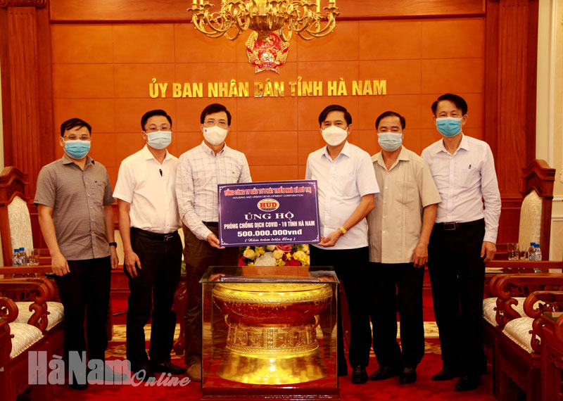 Ban Chỉ đạo phòng, chống dịch Covid-19 tỉnh tiếp nhận 500 triệu đồng từ Tổng Công ty Đầu tư phát triển nhà và Đô thị