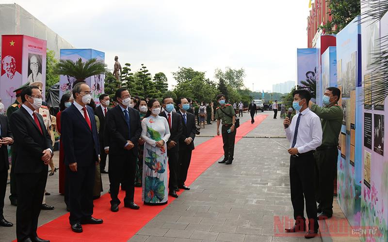 TP Hồ Chí Minh tổ chức kỷ niệm 110 năm Ngày Bác Hồ ra đi tìm đường cứu nước