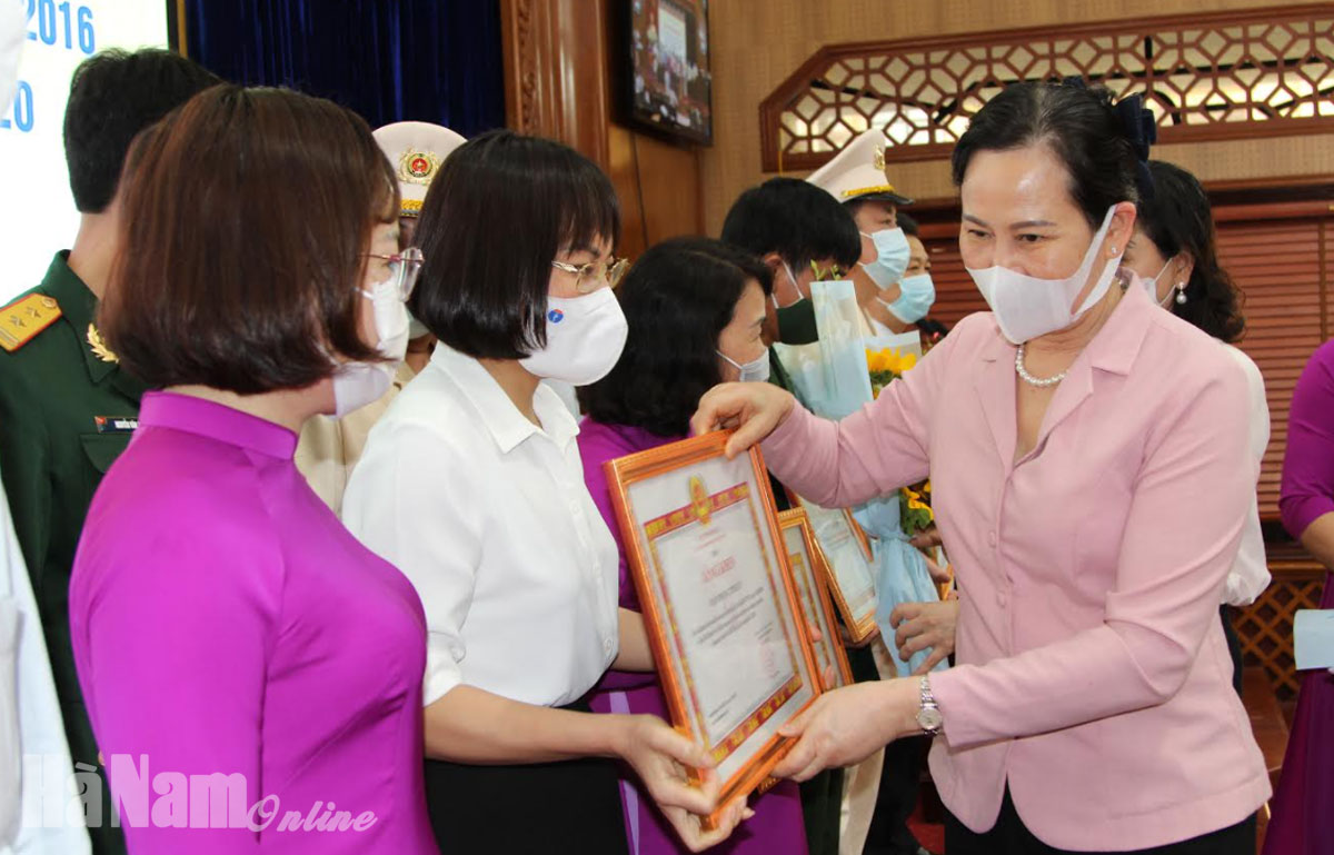 Tỉnh ủy sơ kết 5 năm thực hiện Chỉ thị 05 của Bộ Chính trị