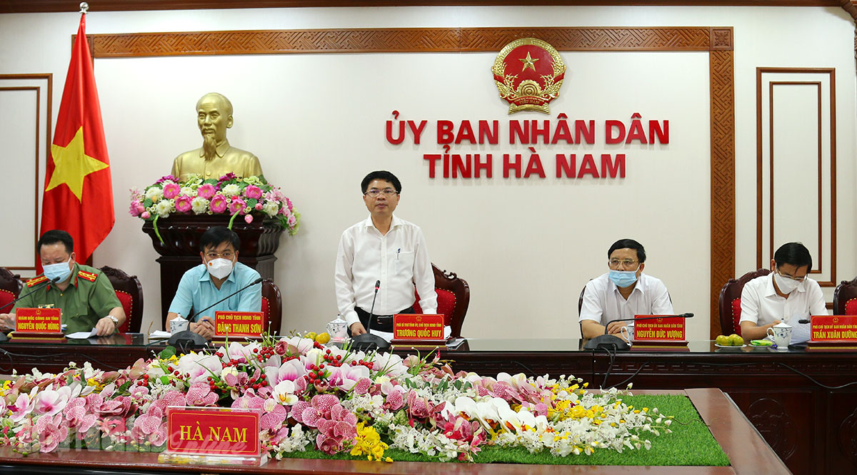 UBND tỉnh thảo luận một số dự thảo Nghị quyết của Tỉnh ủy