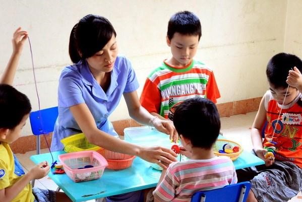 Đề xuất kinh phí trợ giúp và phục hồi chức năng cho trẻ em tự kỷ