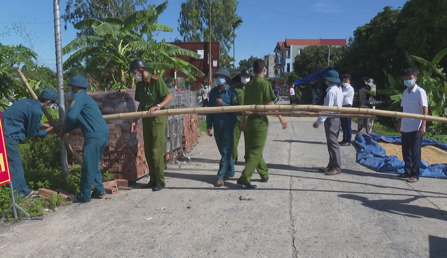 Thiết lập vùng cách ly y tế đối với 1 khu vực dân cư thôn 1 Phú Đa