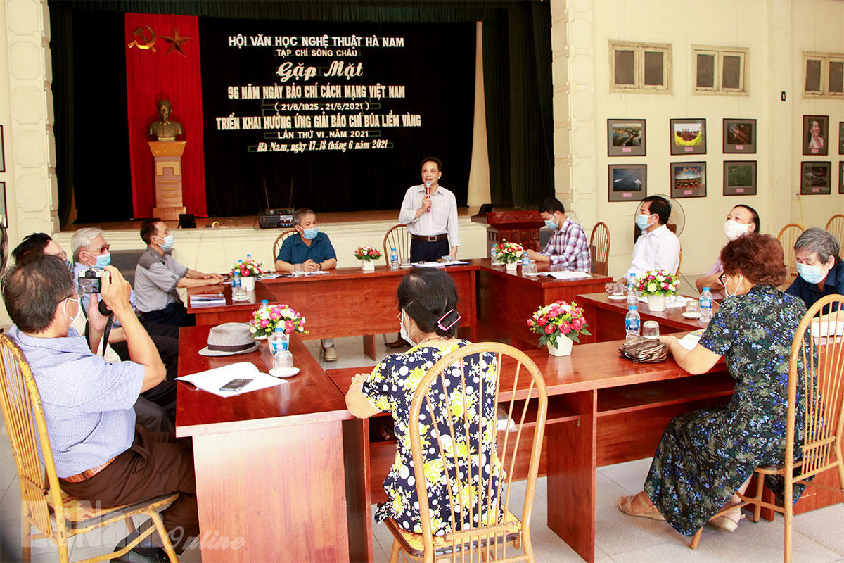 Hội VHNT Hà Nam kỷ niệm 96 năm ngày Báo chí Cách mạng Việt Nam và giới thiệu nội dung cơ bản của Giải "Búa liềm vàng"