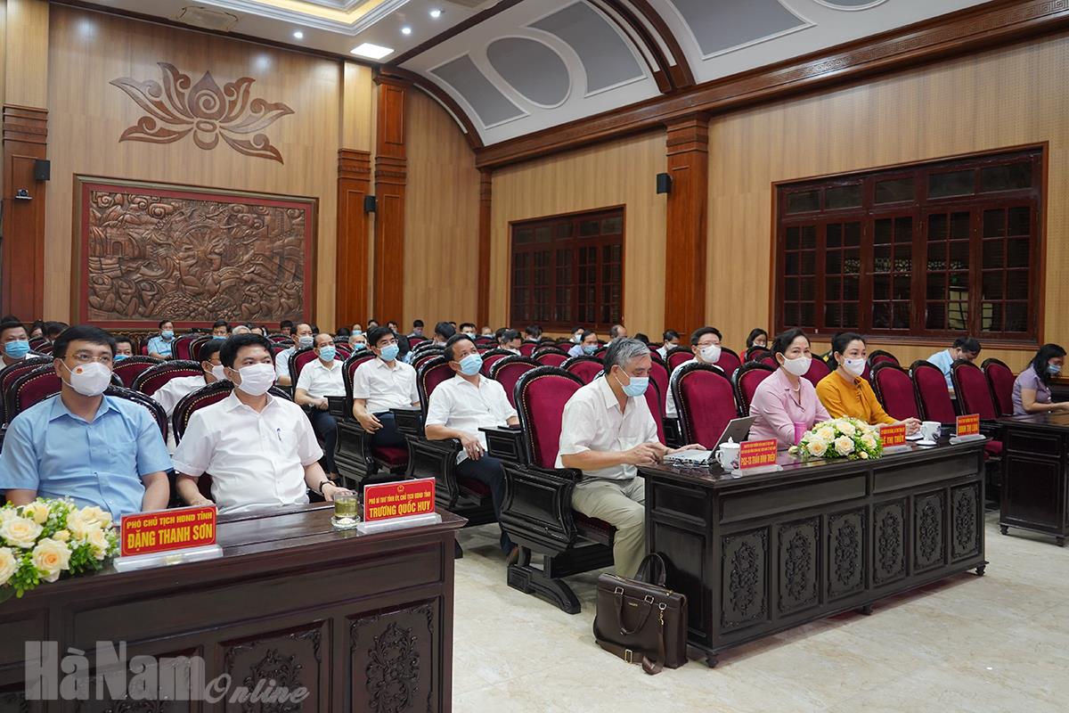 Bồi dưỡng lý luận chính trị, cập nhật kiến thức cho đội ngũ cán bộ lãnh đạo, cán bộ chủ chốt của tỉnh