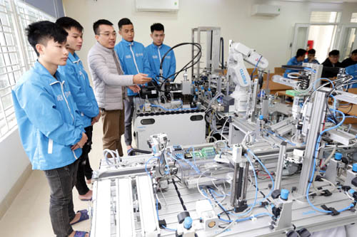 Đề xuất sửa đổi 5 nhóm vấn đề điều kiện đầu tư, hoạt động trong lĩnh vực giáo dục nghề nghiệp