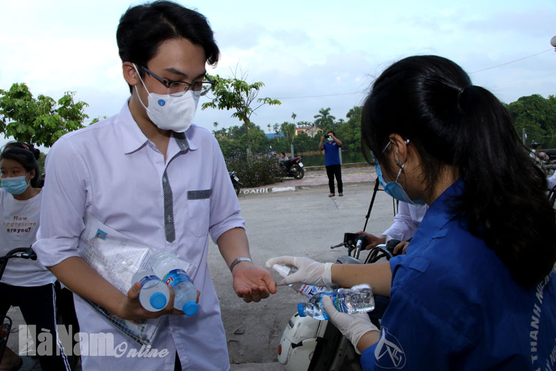 Kết thúc ngày thi đầu tiên an toàn, đúng quy chế; có 36 thí sinh bỏ thi