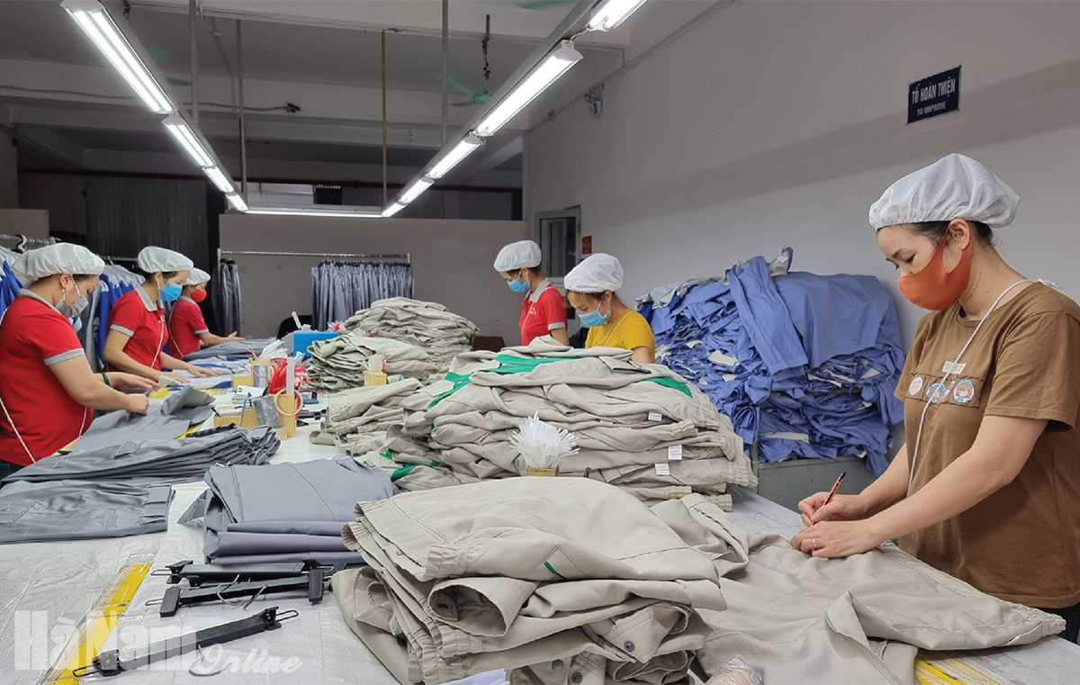 Doanh nghiệp quan tâm chăm lo sức khỏe người lao động trong thời tiết nắng nóng