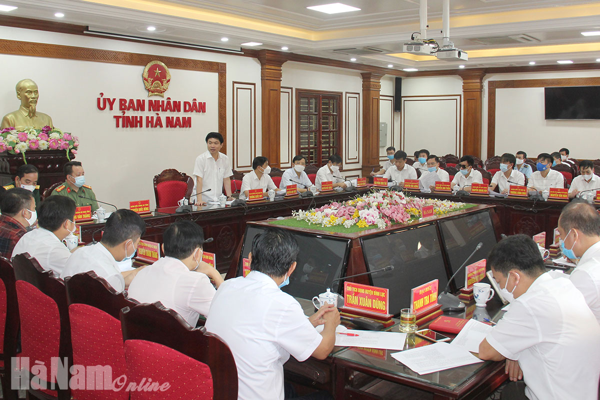 UBND tỉnh thảo luận điều chỉnh, bổ sung Quy chế làm việc của Tỉnh ủy