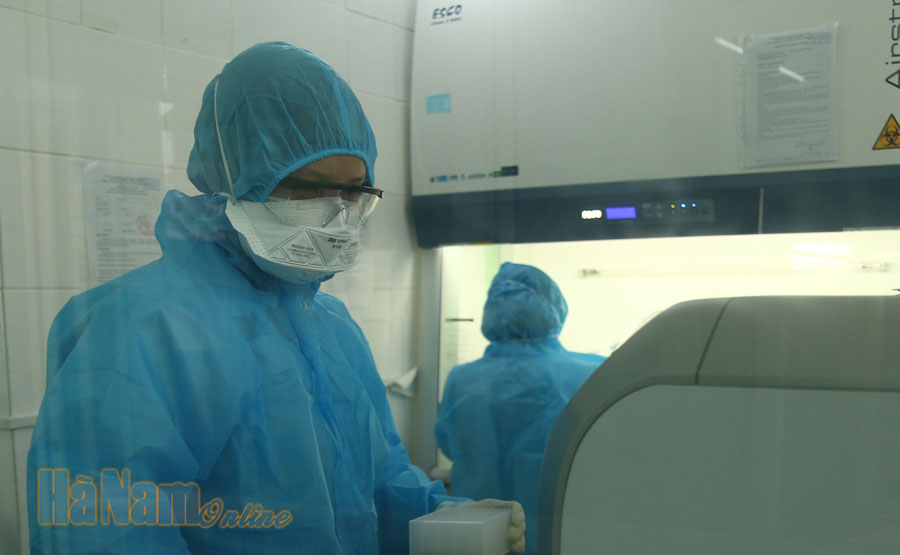 Chồng của bệnh nhân ở Nguyên Lý dương tính với SARS-CoV-2