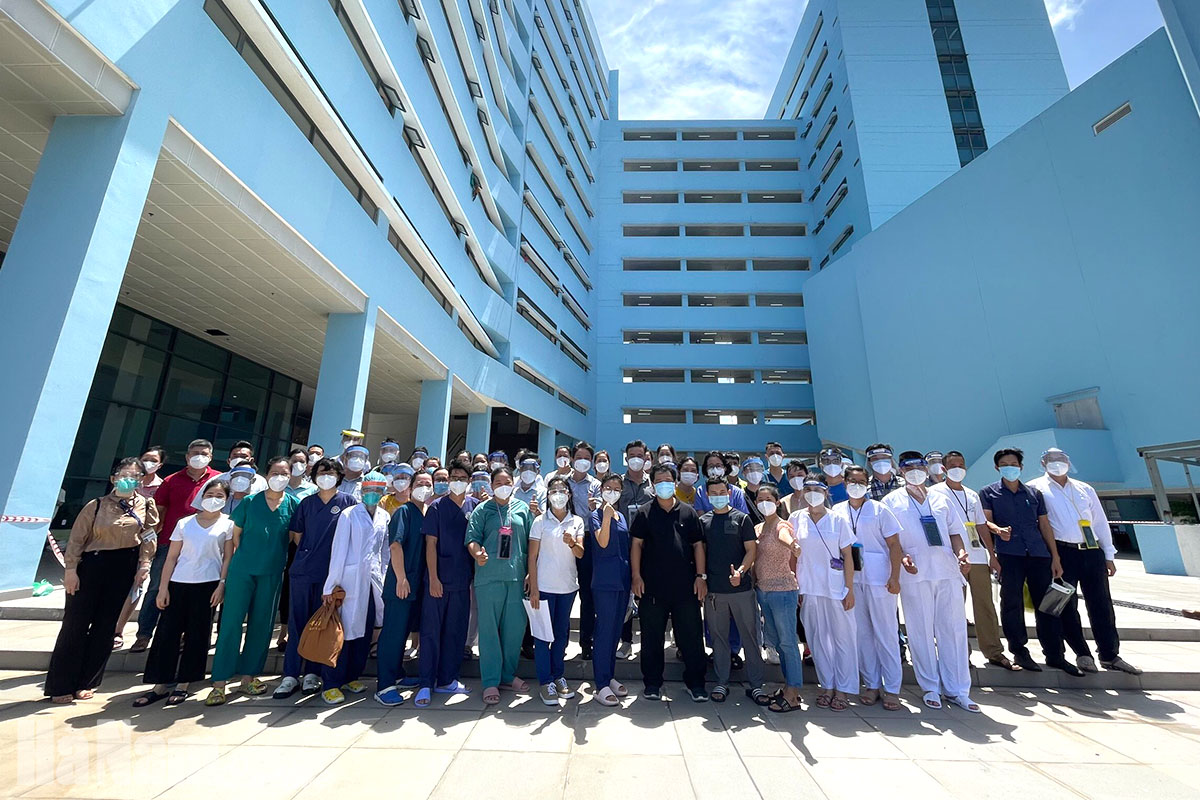 Những hình ảnh xúc động của Đoàn cán bộ y tế Hà Nam hỗ trợ phòng, chống dịch Covid-19 tại TP Hồ Chí Minh