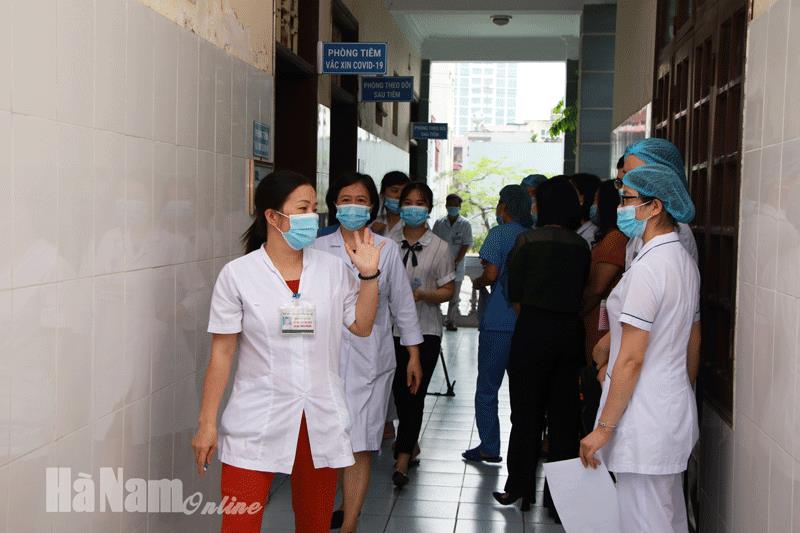 Hà Nam triển khai tiêm 6.000 liều Vaccine Covid-19 cho những người tiêm mũi 2
