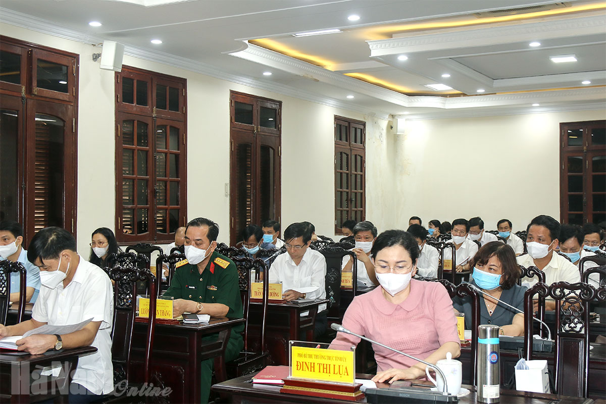 BTV Tỉnh ủy họp bàn phương án đón người Hà Nam từ các vùng có dịch Covid-19 về địa phương