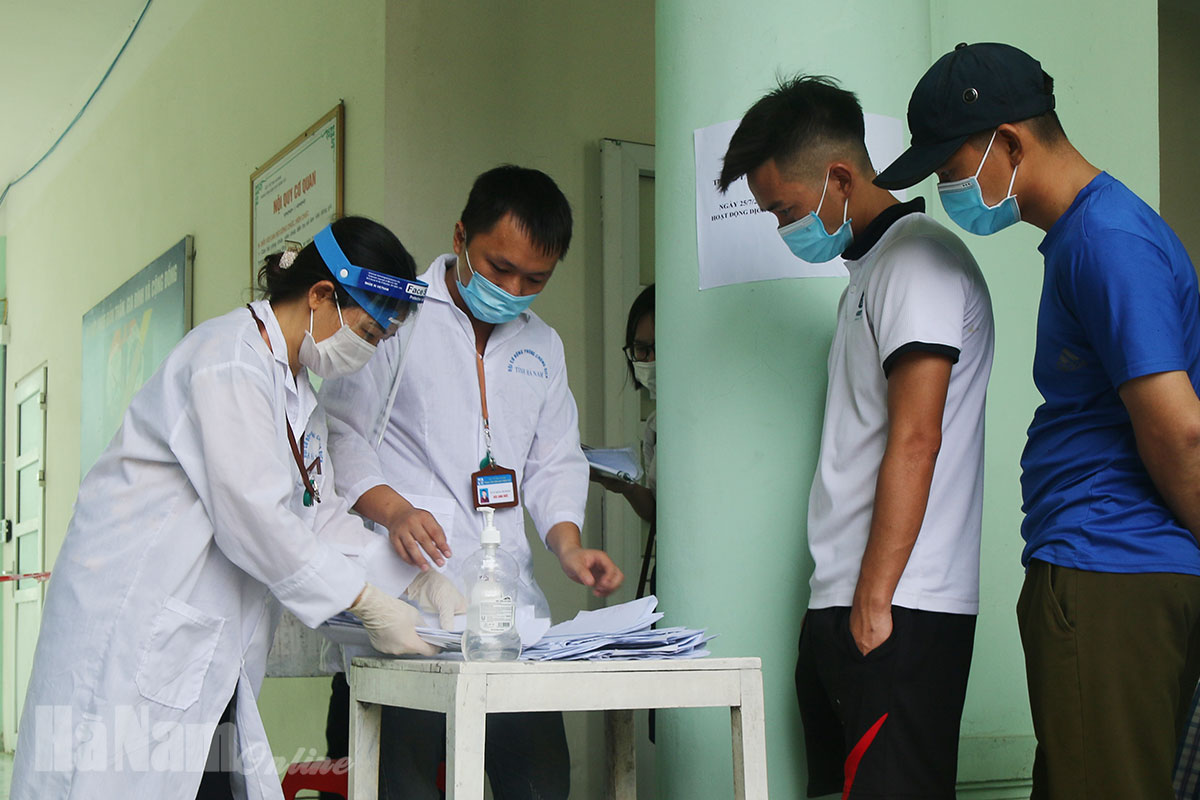Hà Nam có 4 cơ sở đủ điều kiện làm xét nghiệm SARS-CoV-2 có thu phí phục vụ nhu cầu đi lại của người dân