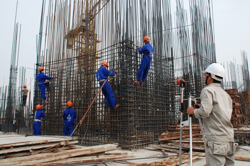 Nhà thầu xây dựng phải mua bảo hiểm cho người lao động trên công trường