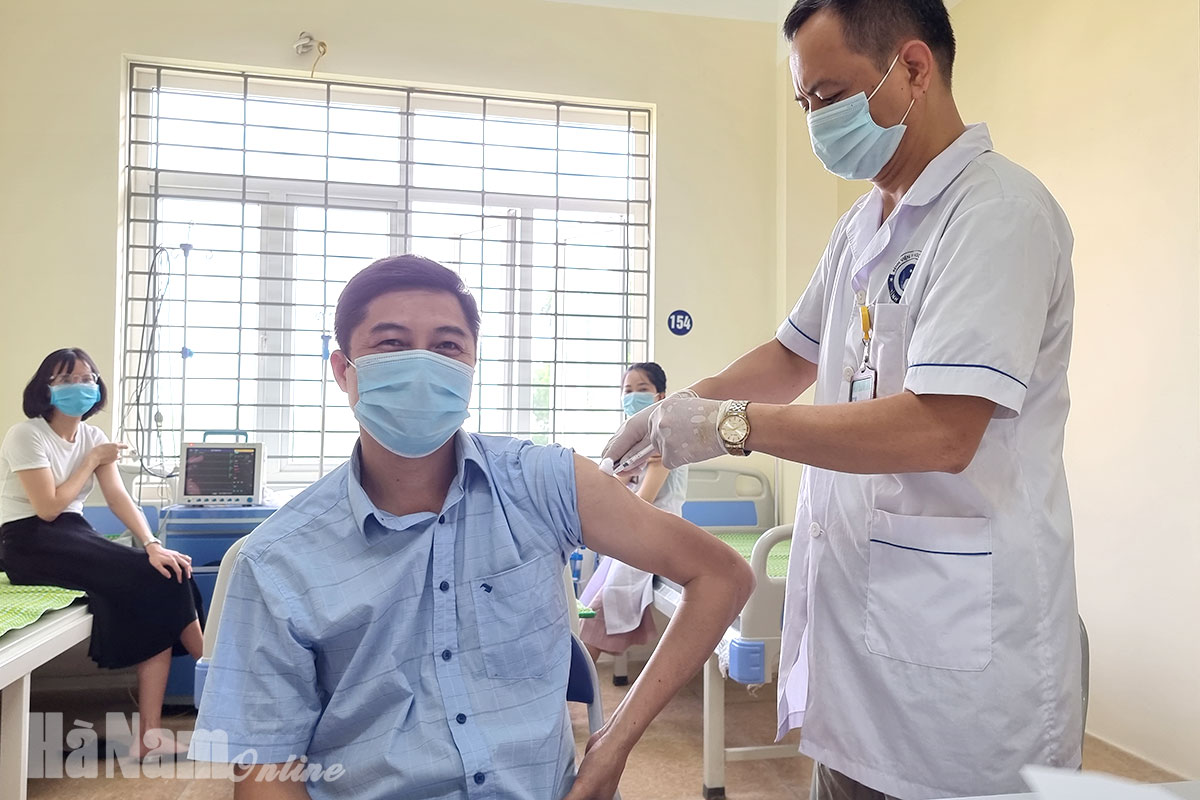 Hà Nam đã có gần 50 nghìn lượt người được tiêm vắc xin phòng Covid-19