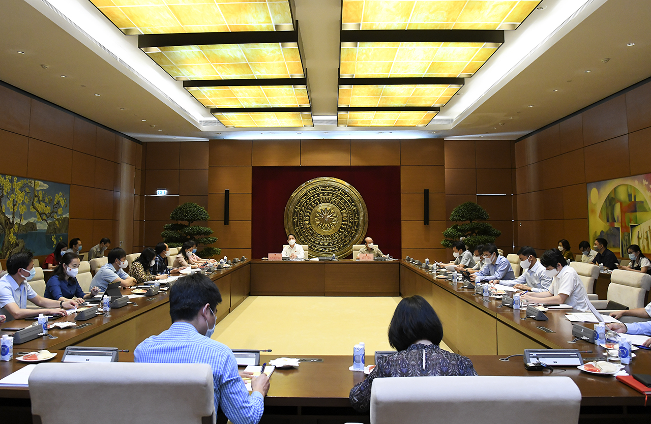 Thực hiện nghiêm kỷ cương trong xây dựng pháp luật, hạn chế nợ văn bản hướng dẫn