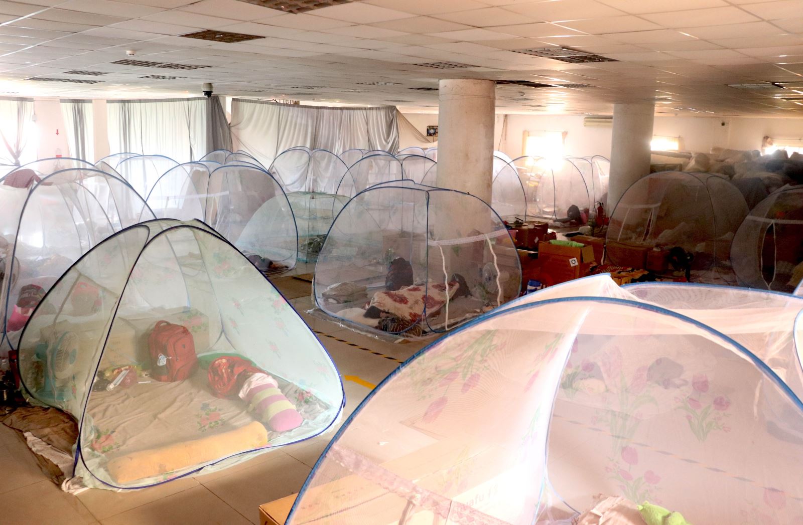 Thời gian được tạm dừng đóng vào Quỹ hưu trí và tử tuất là bao lâu?