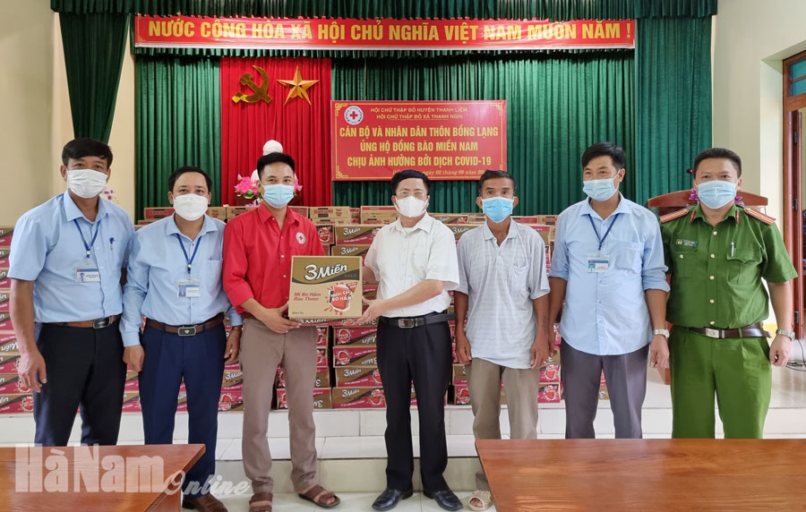 Xã Thanh Nghị ủng hộ hàng hóa hỗ trợ đồng bào miền Nam bị ảnh hưởng bởi dịch Covid-19