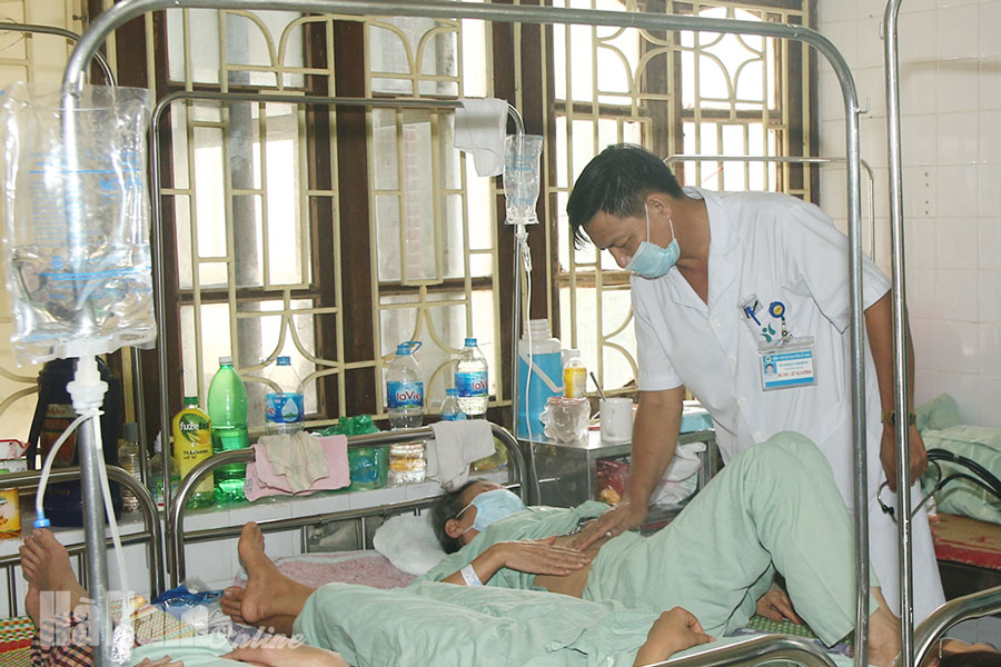 Sốt xuất huyết lan rộng ở Phủ Lý, Khoa truyền nhiễm BVĐK Hà Nam quá tải