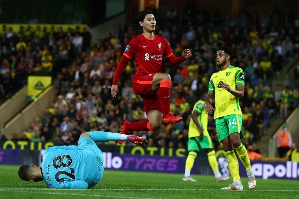 Vòng 3 League Cup: Man City thắng 6-1 Wycombe, Brentford gây sốc với chiến thắng 7-0