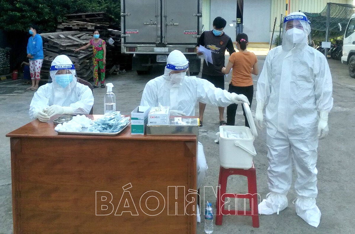 Những đảng viên 'Bộ đội Cụ Hồ' trên tuyến đầu chống dịch