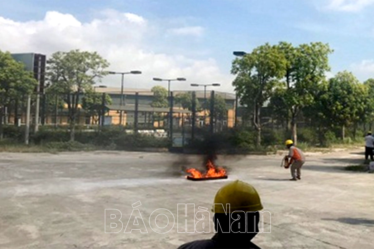 PC Hà Nam tăng cường công tác an toàn và tuyên truyền đến khách hàng về công tác phòng chống cháy nổ