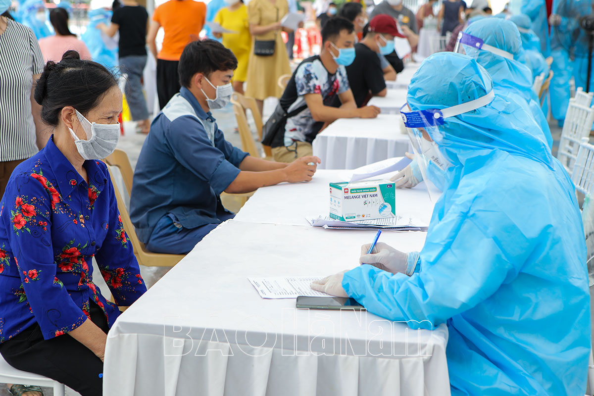 Chiều 4/10, ghi nhận thêm 16 trường hợp dương tính với SARS-CoV-2