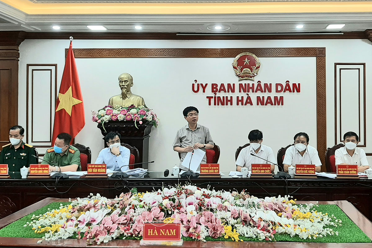 Thảo luận các dự thảo Tờ trình, Quy chế làm việc của UBND tỉnh và Ban Cán sự Đảng UBND tỉnh