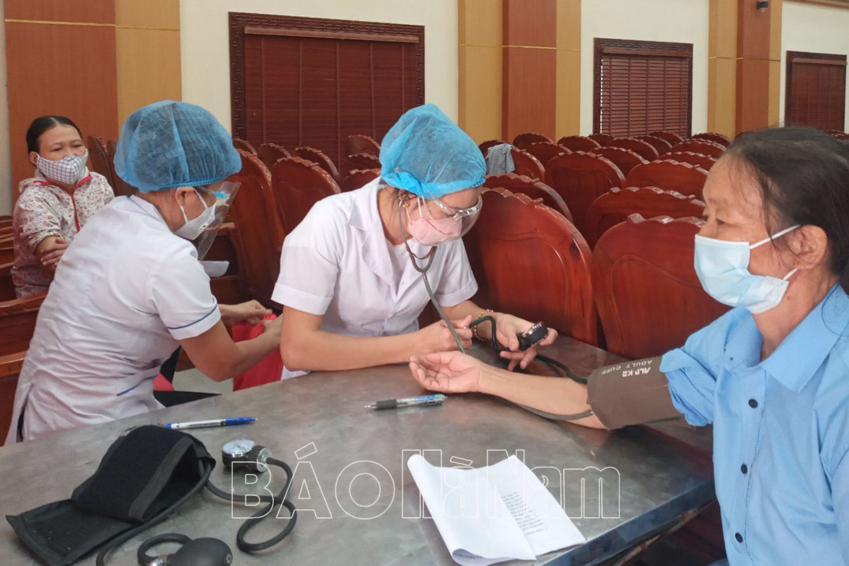 Chiều 5/10, chỉ ghi nhận 09 trường hợp dương tính với SARS-CoV-2 đều trong khu cách ly và phong tỏa