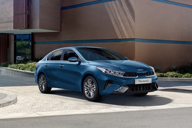 Loạt ô tô mới ra mắt khách hàng Việt