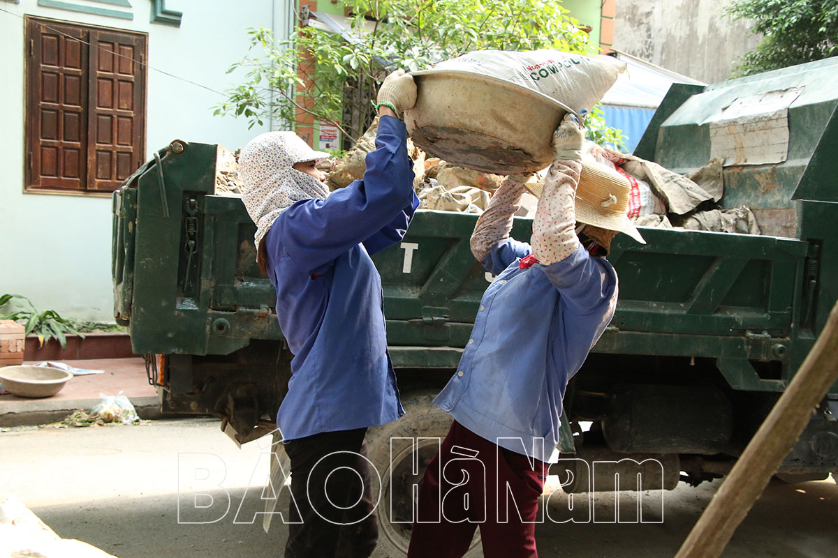 Hỗ trợ giảm bớt khó khăn cho lao động tự do vùng dịch
