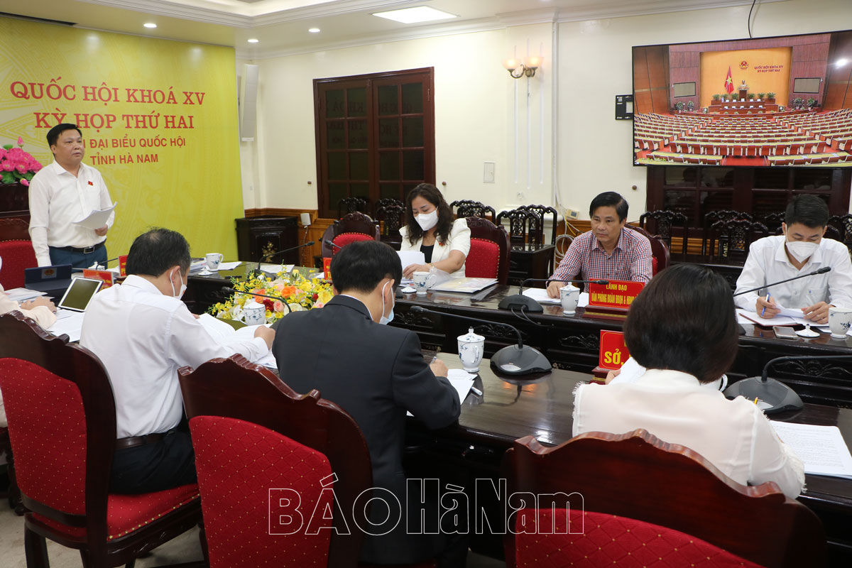 Chiều 20/10, Đoàn ĐBQH tỉnh tham gia thảo luận ở Tổ về 2 dự án Luật