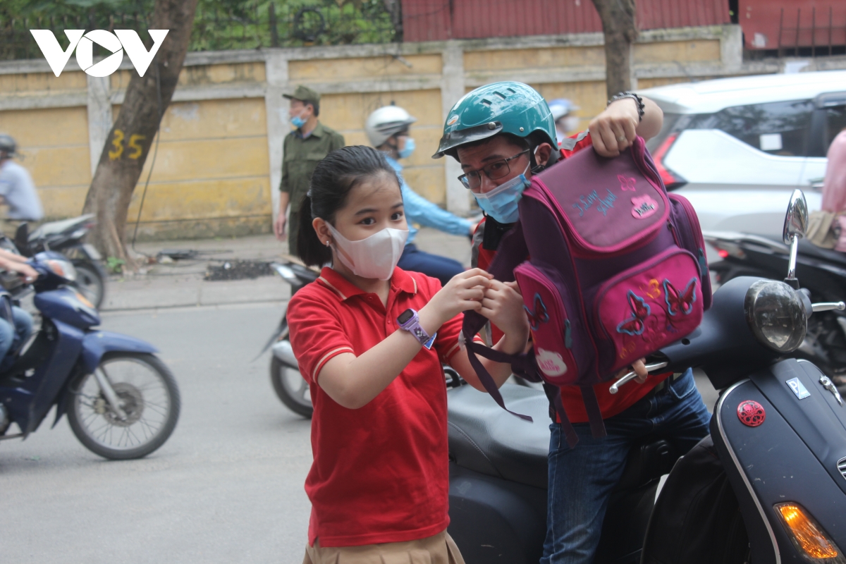 Bộ GD-ĐT yêu cầu không thu thêm kinh phí ôn tập khi học sinh trở lại trường học trực tiếp