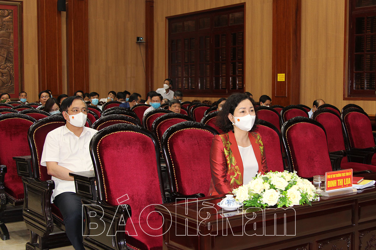 Chiều 27/10, tiếp tục chương trình hội nghị quán triệt các nghị quyết, quy định, chương trình, đề án của BCH Đảng bộ tỉnh, BTV Tỉnh ủy khóa XX, nhiệm kỳ 2020-2025